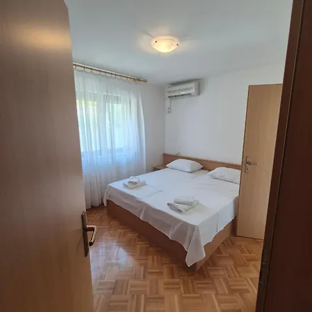 And Mamic 3* Dugi Rat