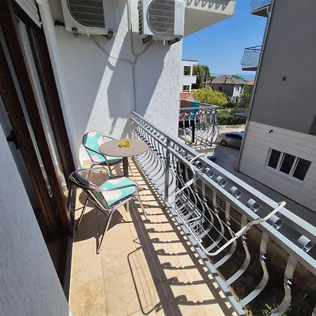 Guest house And Mamic Dugi Rat