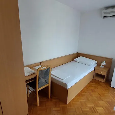 And Mamic 3* Dugi Rat